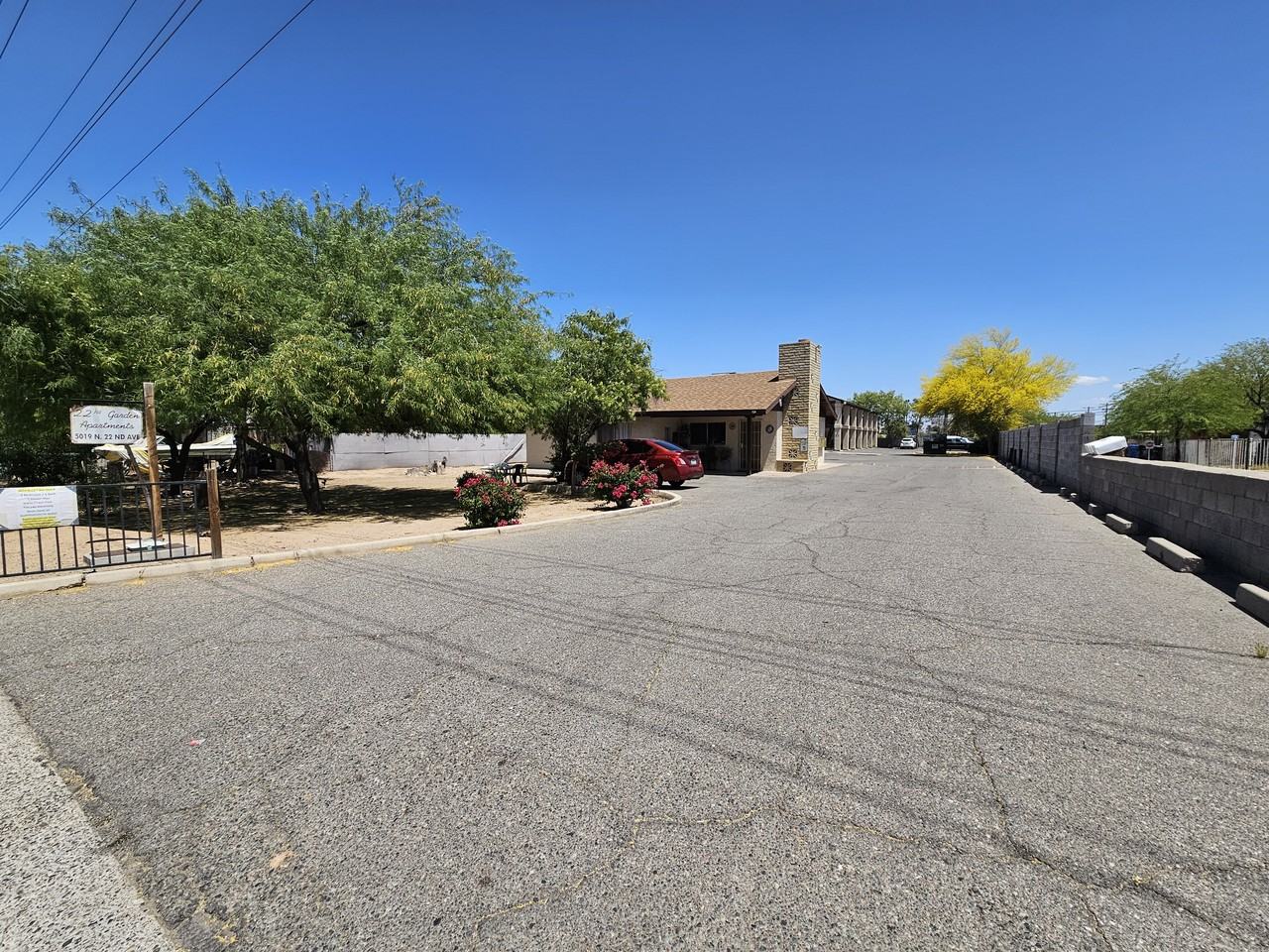 5019 North 22nd Avenue #8 - Photo 3 of 25