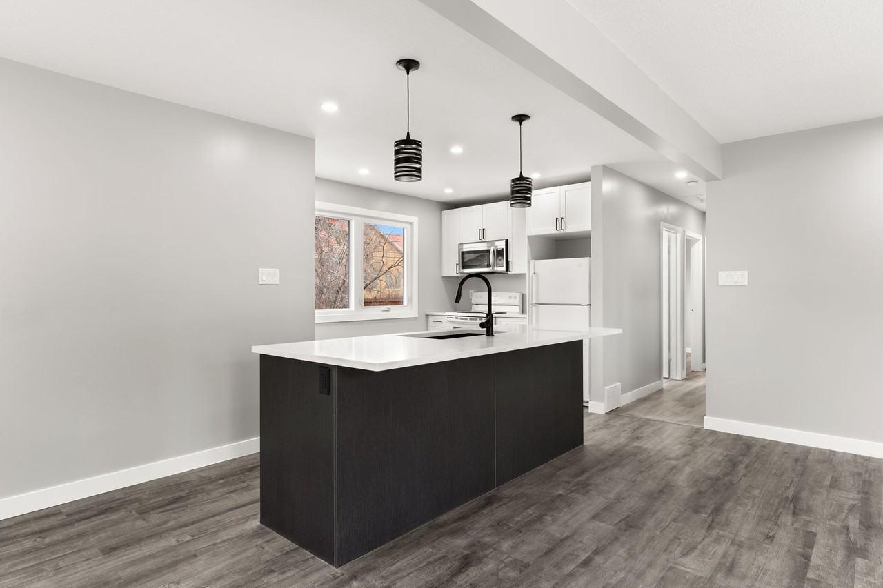 3604 Grassick Avenue - Photo 3 of 31