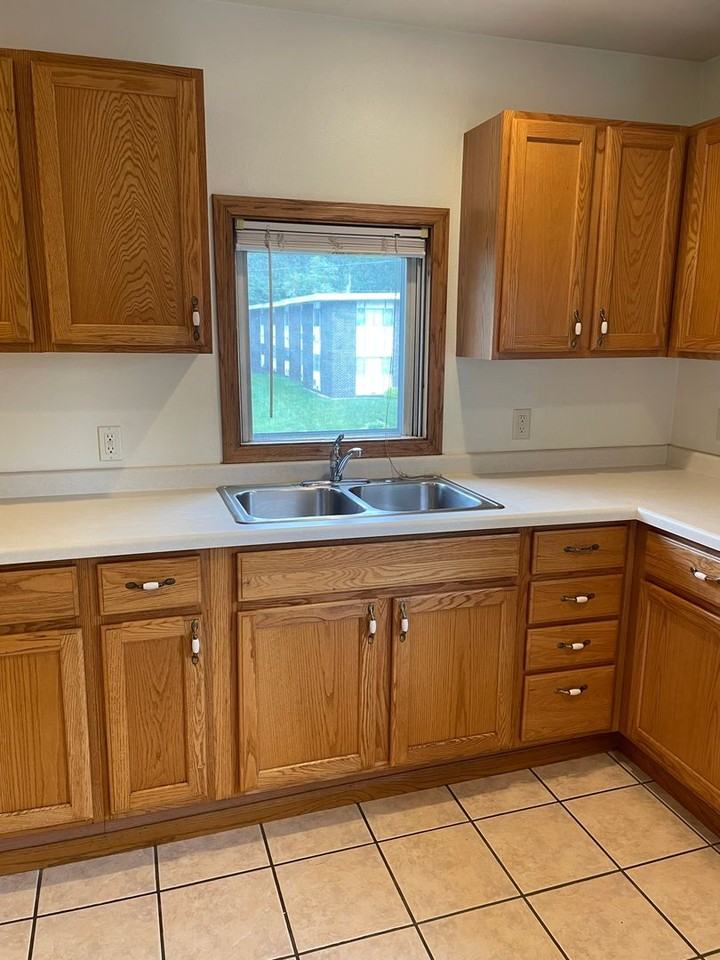 1214 S Dewey St - Photo 3 of 19