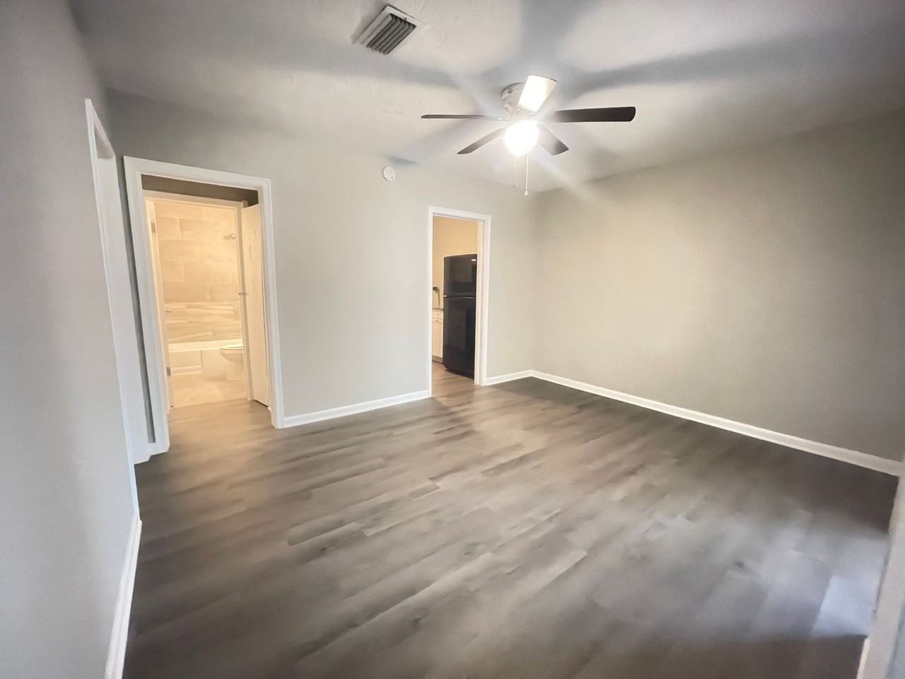 2344 Woodland St - Photo 3 of 11