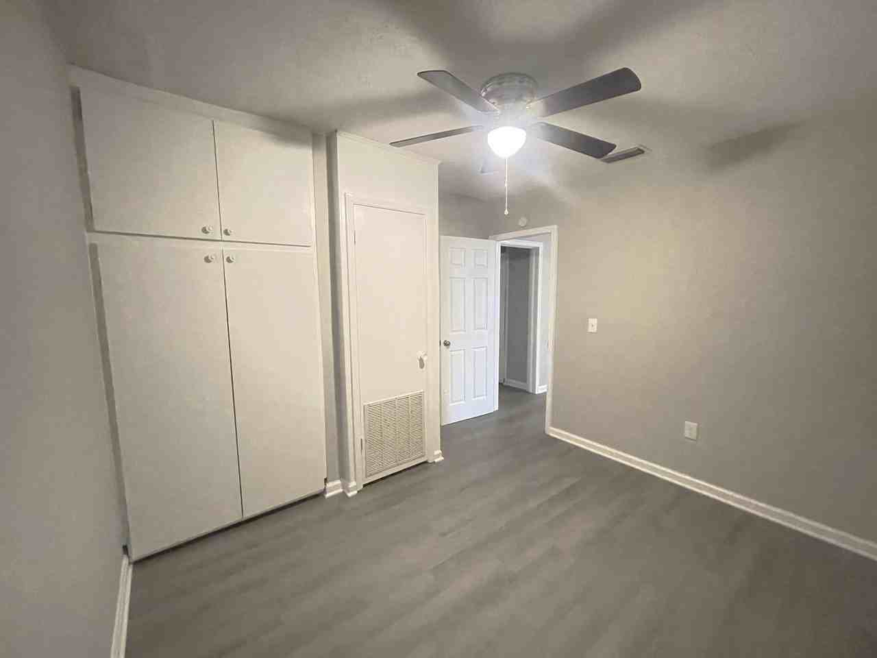 2344 Woodland St - Photo 7 of 11