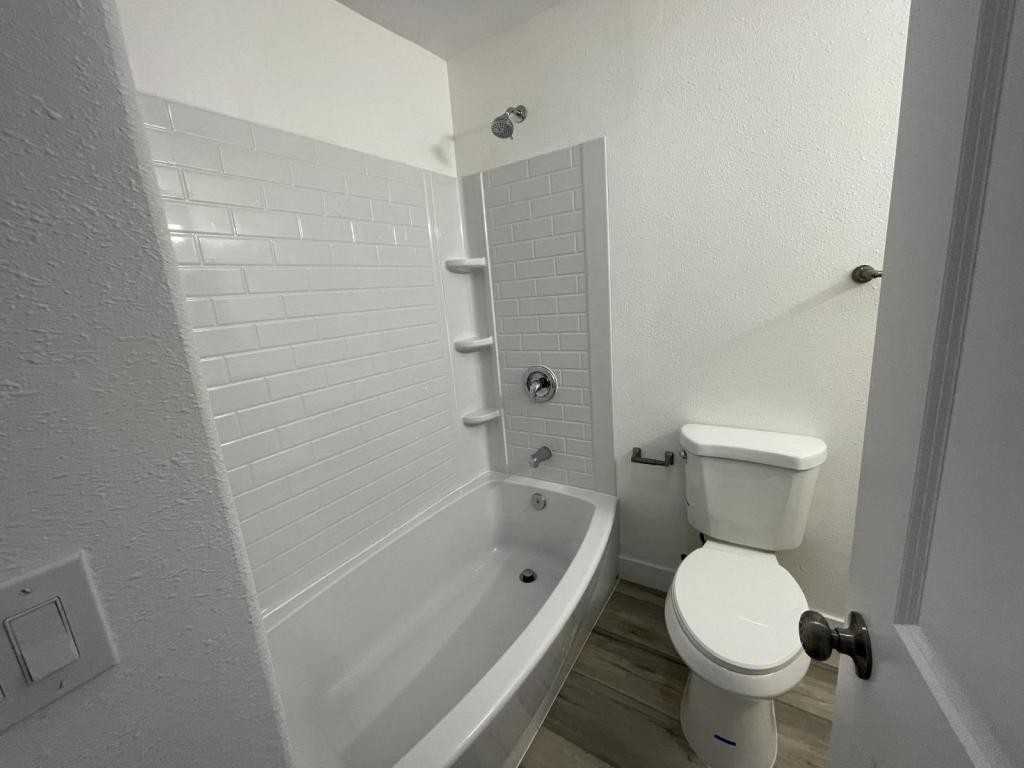 15722 S B St - Photo 4 of 8