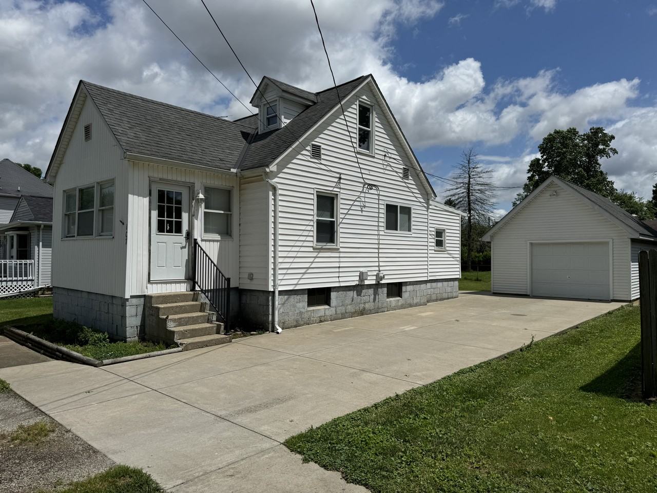 107 S 8th St - Photo 2 of 12