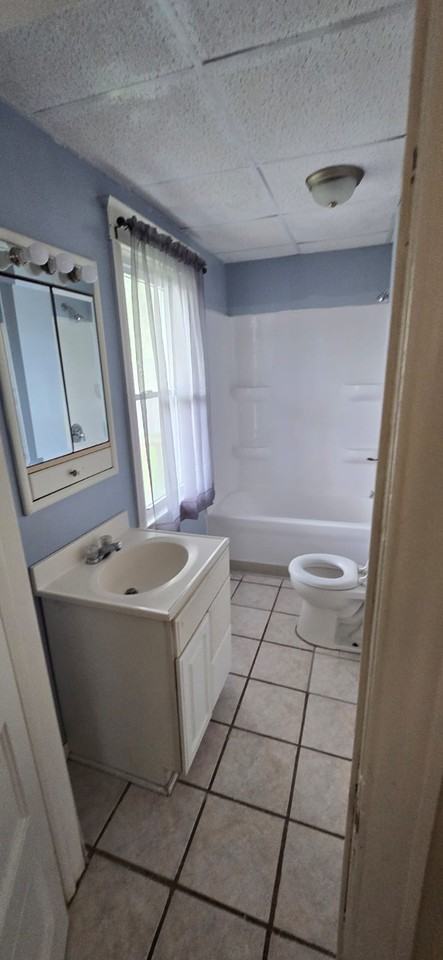 13 Hinman Ave N - Photo 4 of 12