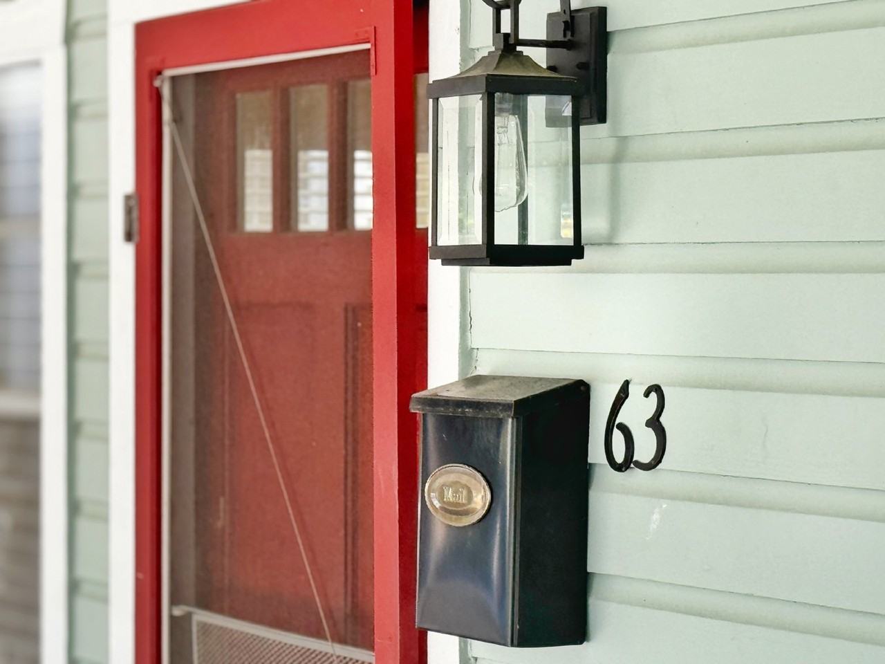 63 Dumas St - Photo 3 of 23