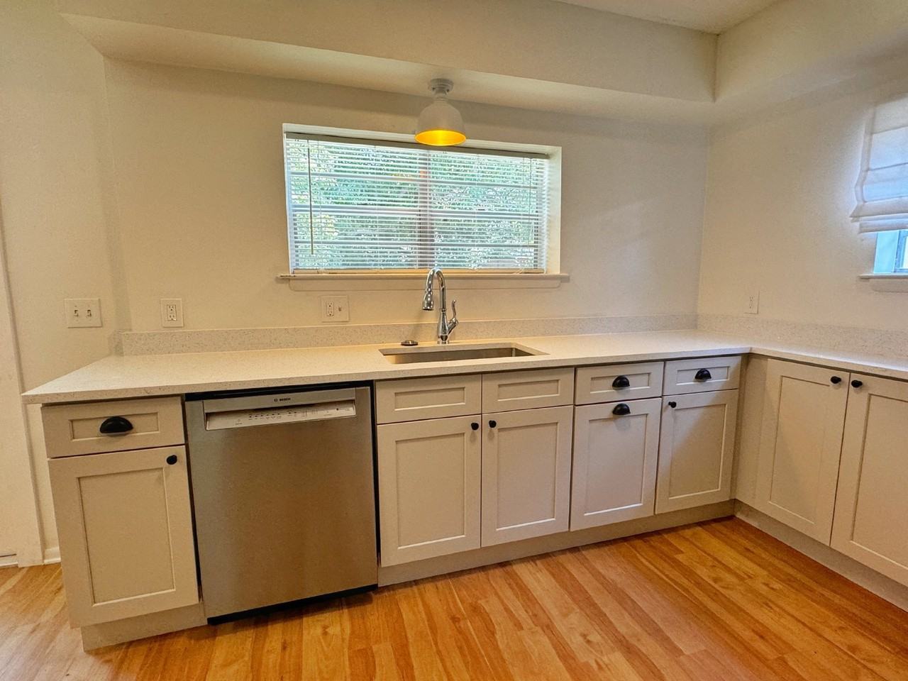 63 Dumas St - Photo 6 of 23