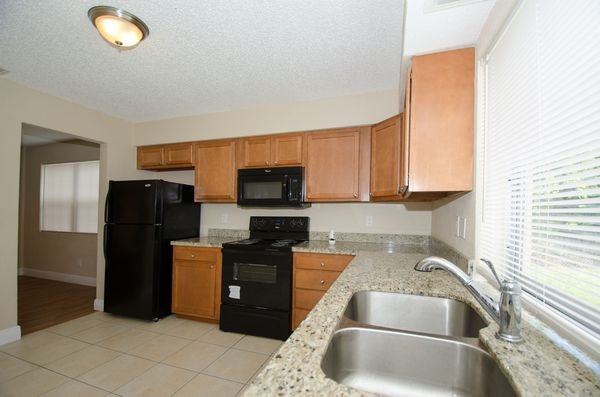 5841 NW 18th Ct - Photo 3 of 12