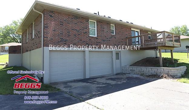 17104 Jackson Ave - Photo 3 of 38