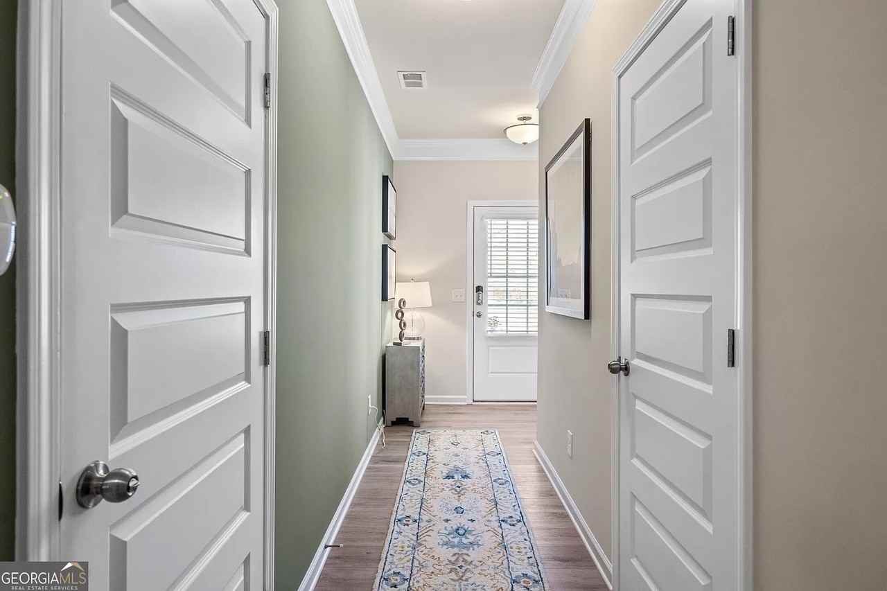 207 Dupont Dr #4 - Photo 3 of 15