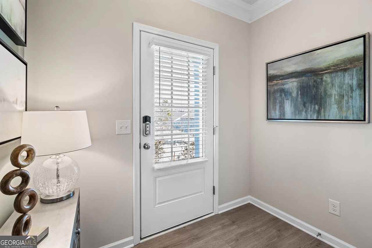 207 Dupont Dr #4 - Photo 5 of 15