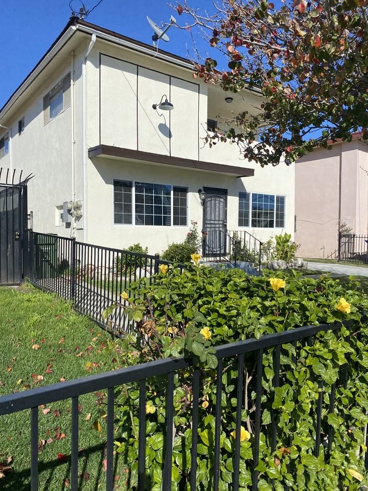 4585 W 116th St #B - Photo 2 of 15