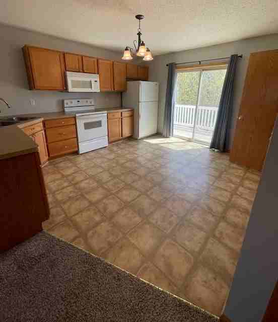 139 19th Ave Se #NA - Photo 3 of 14