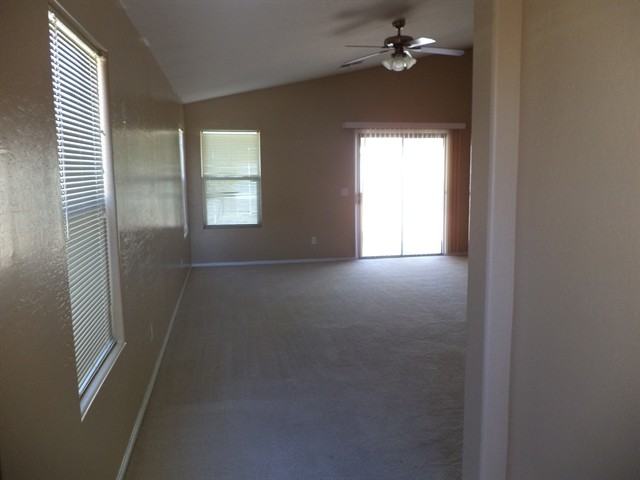 10768 W Roanoke Ave - Photo 3 of 11