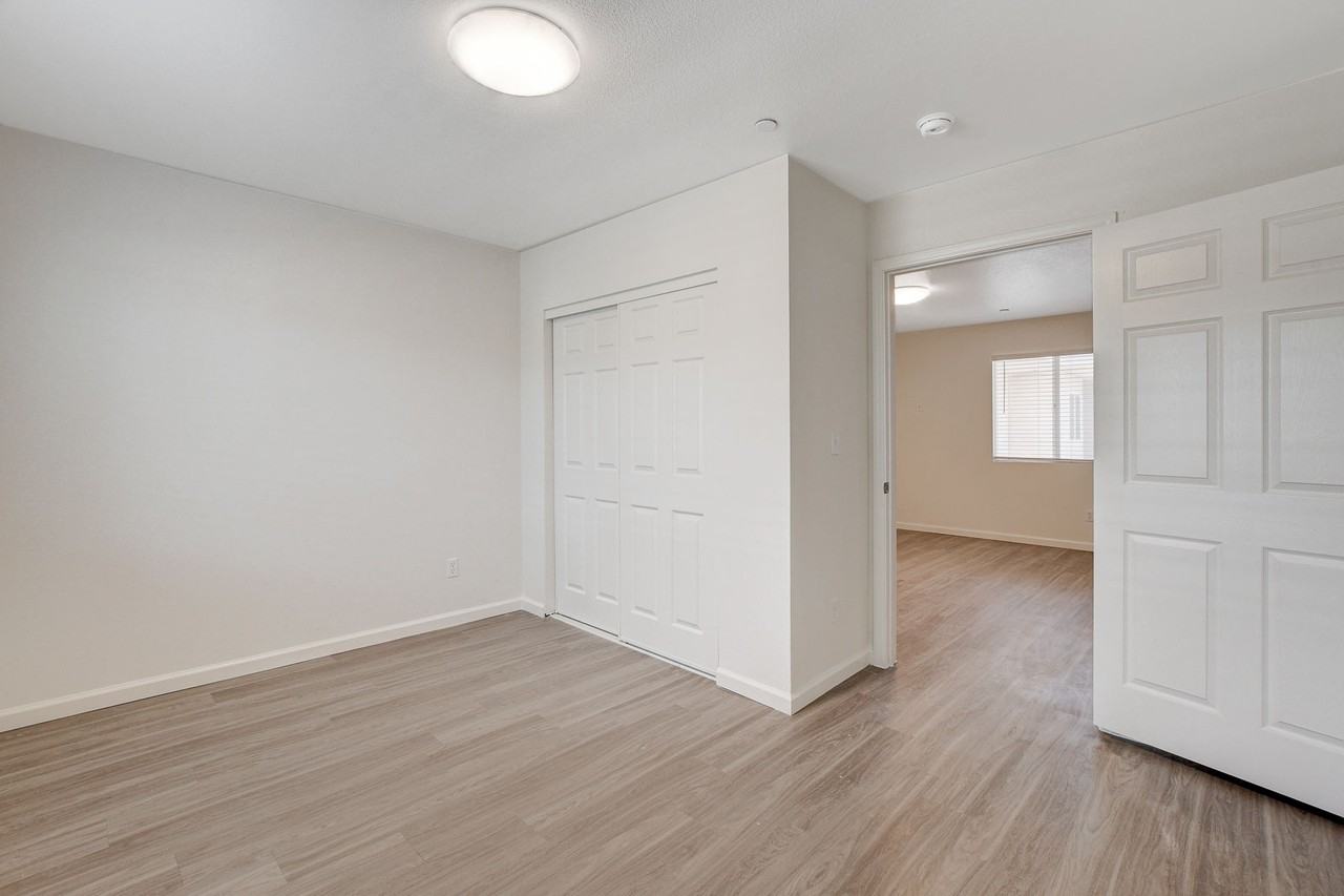 405 S 10th St #7 - Photo 4 of 12