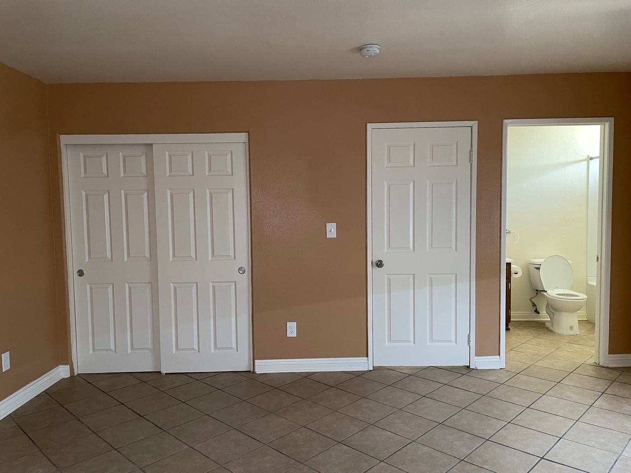 355 W 78th St #2 - Photo 4 of 23