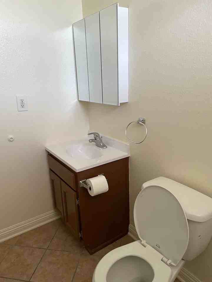 355 W 78th St #2 - Photo 6 of 23