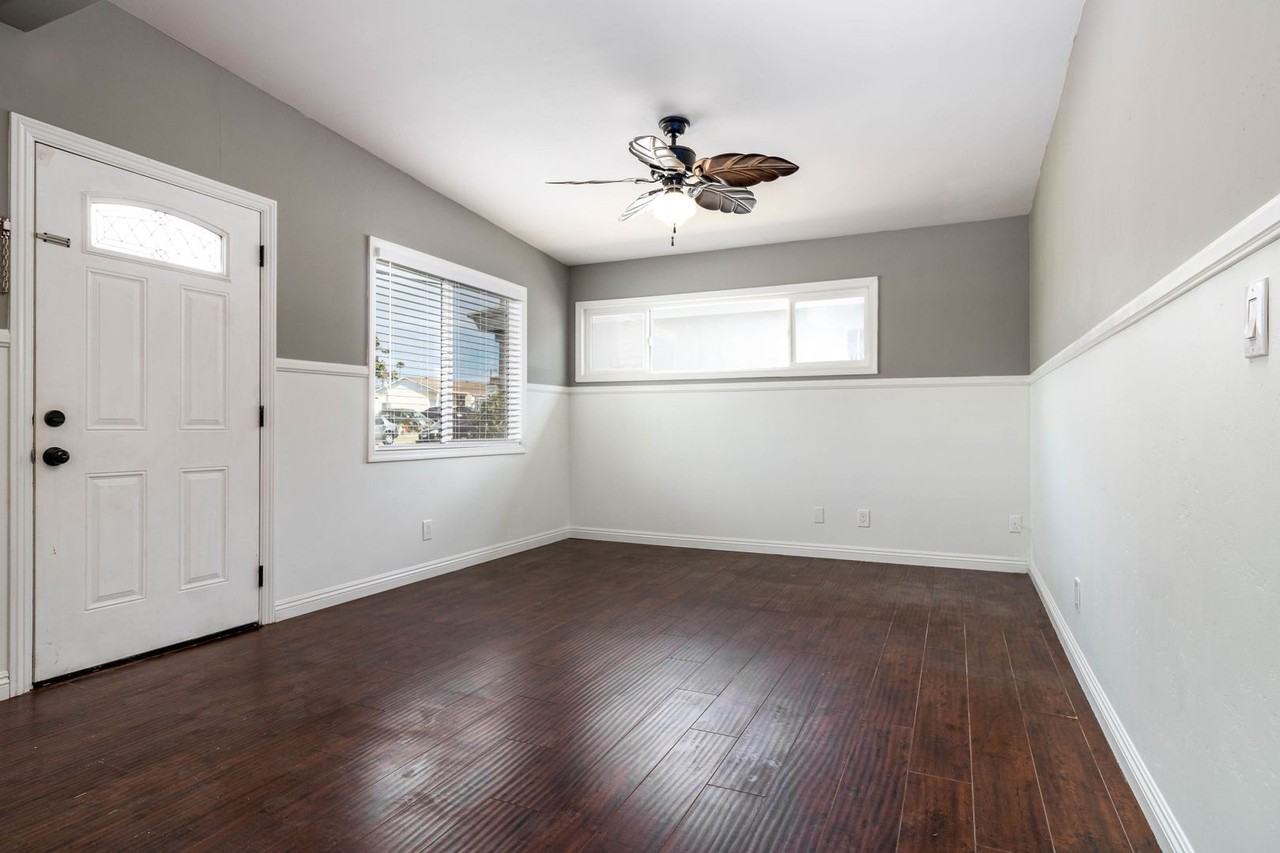 608 Hilltop Dr - Photo 3 of 16