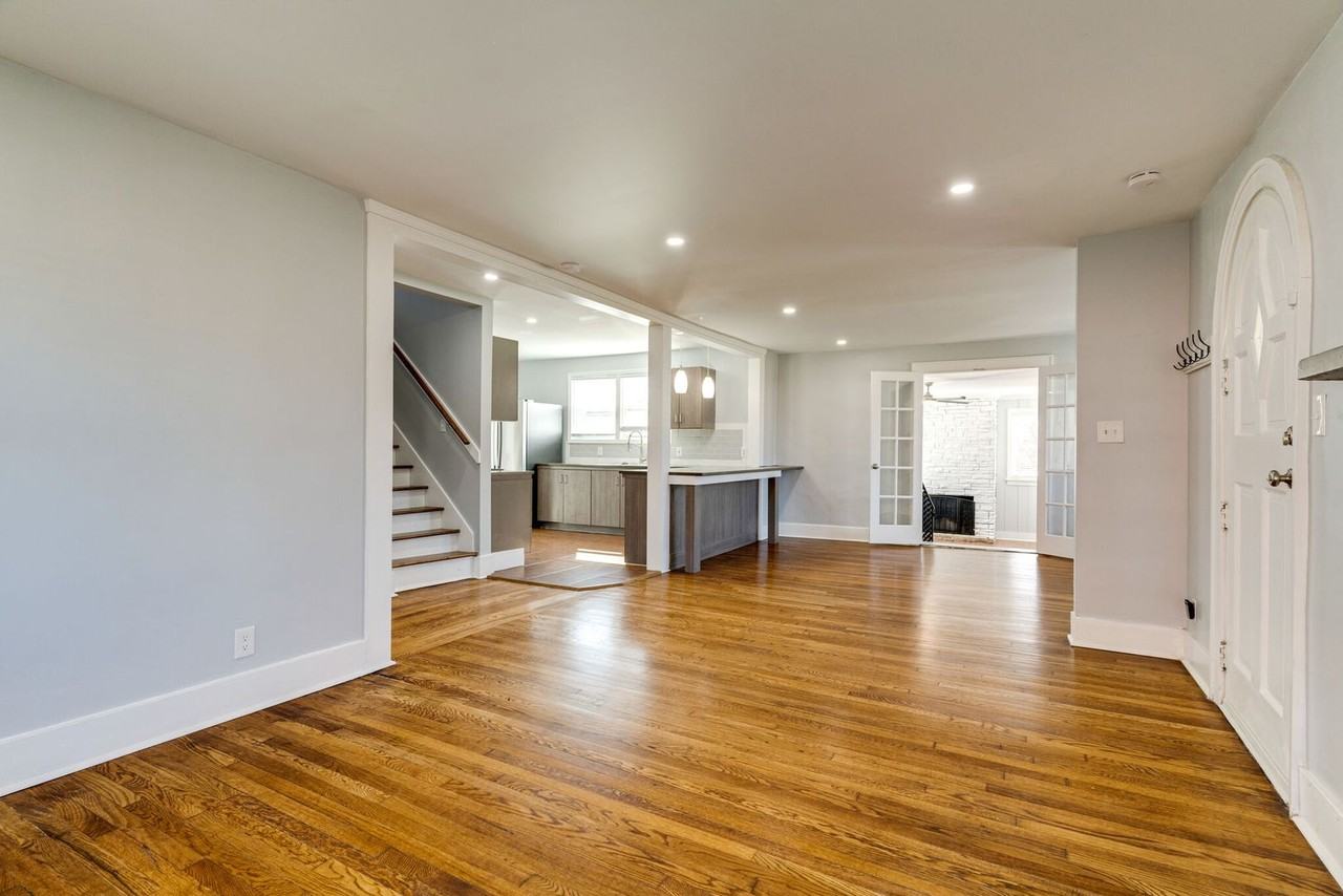 819 E Meade Ave - Photo 4 of 41