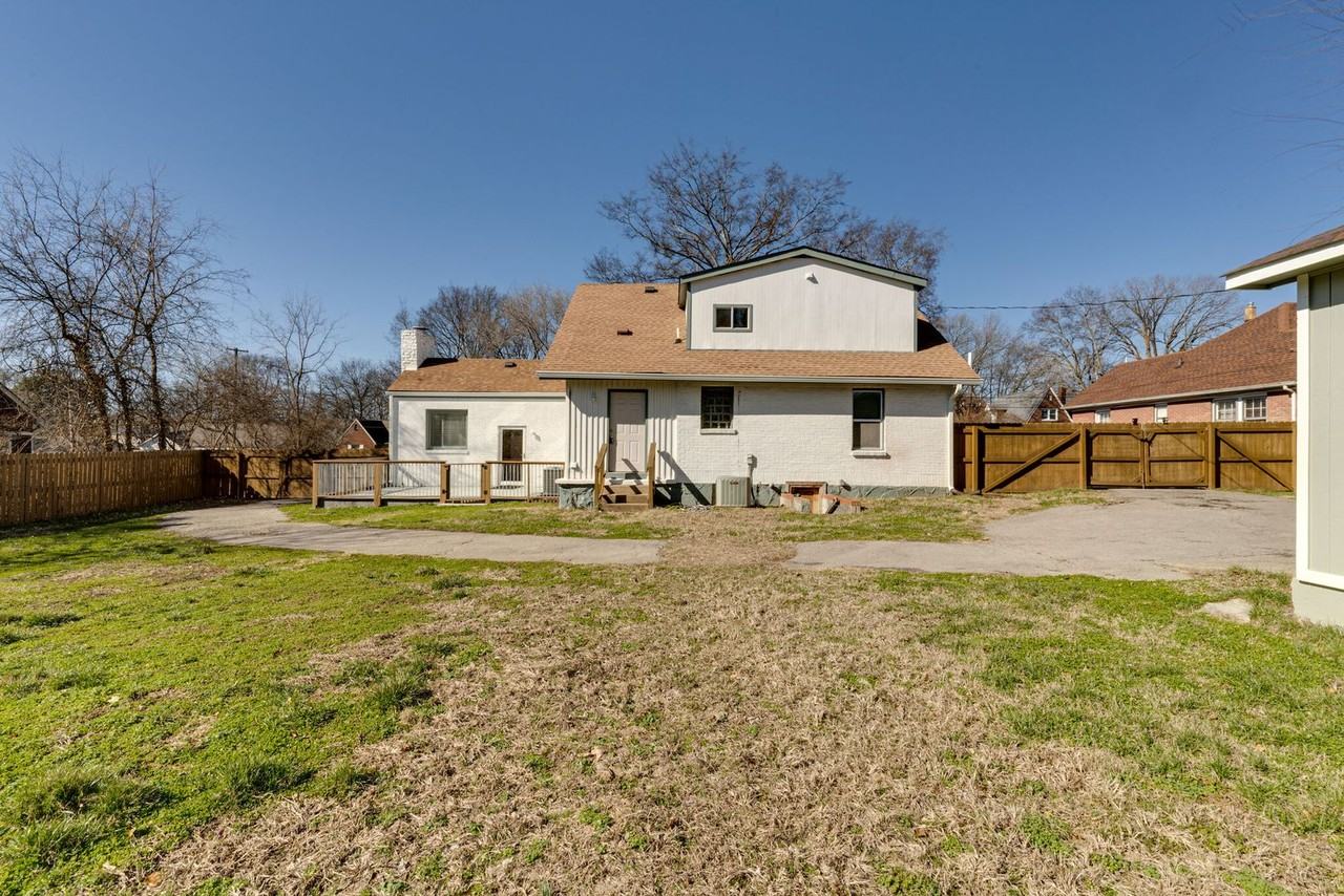 819 E Meade Ave - Photo 7 of 41
