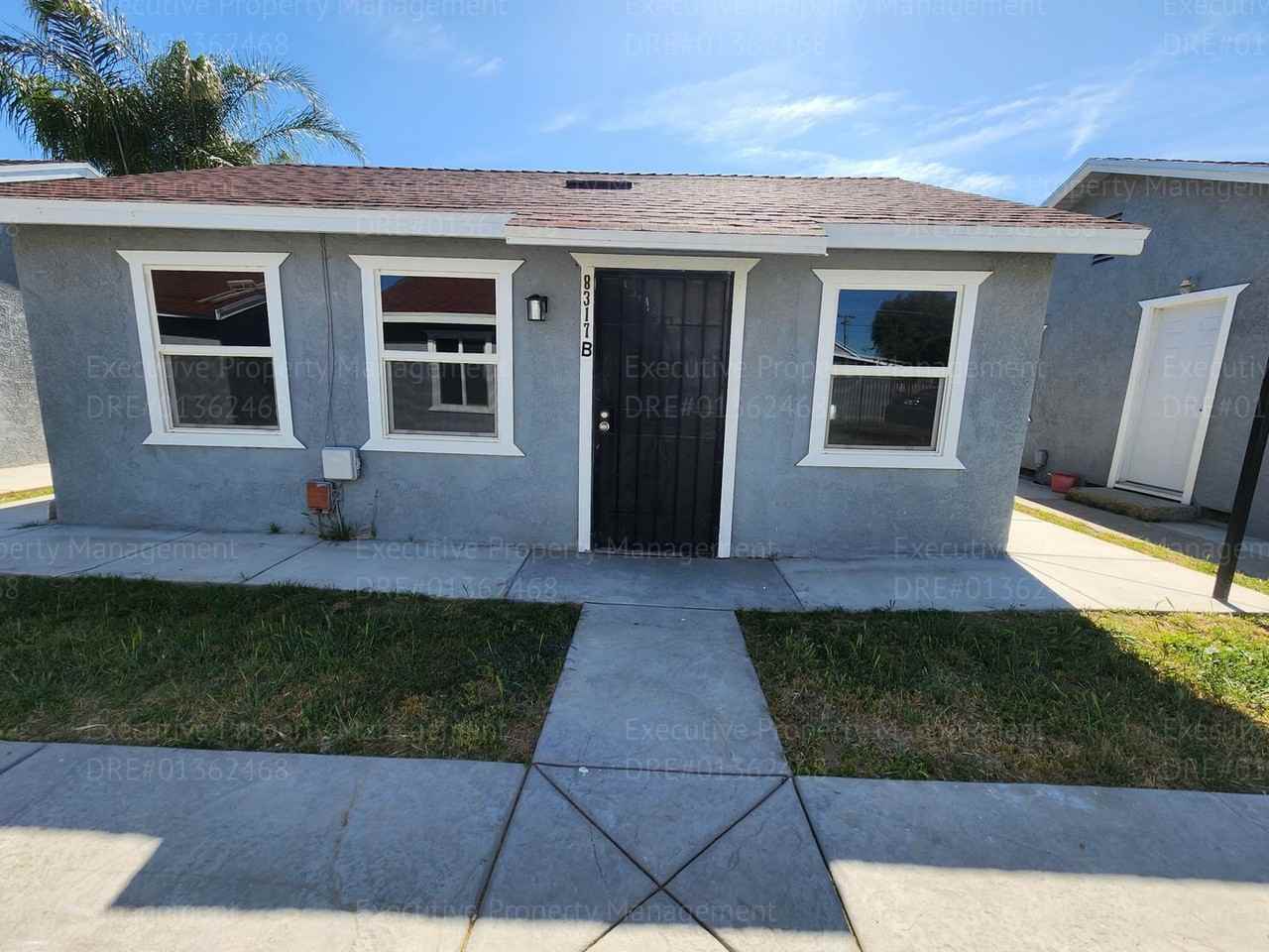 8313-8317 Lenark Way - Photo 3 of 13