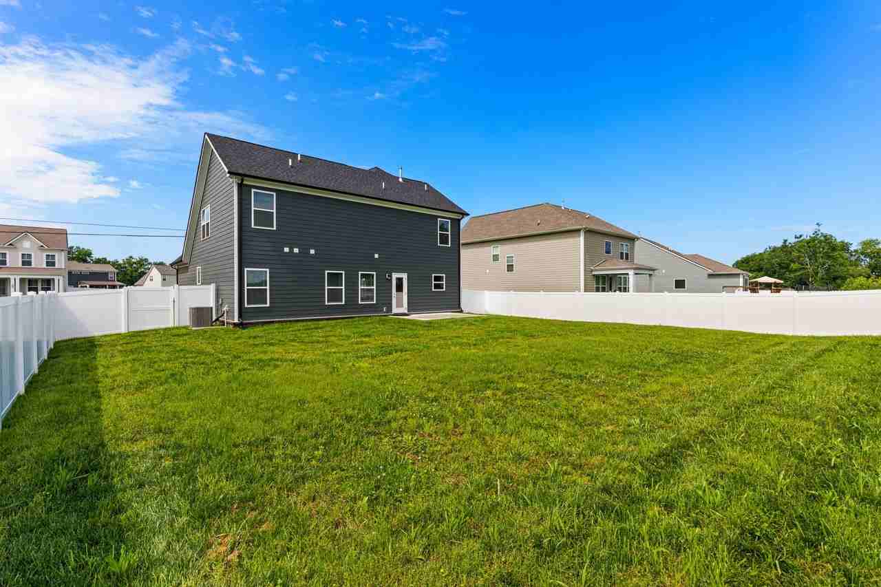 429 Guethlein Dr - Photo 3 of 42