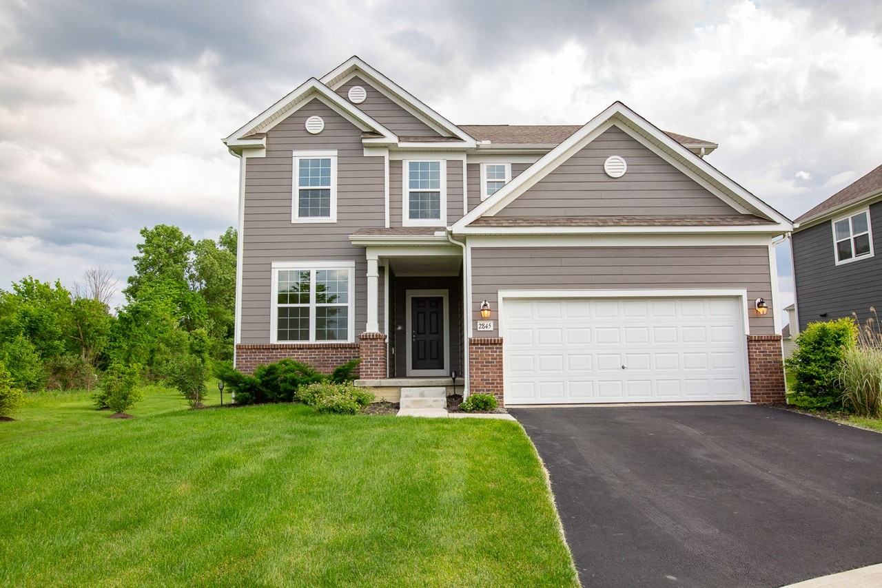 2845 Beechwood Dr - Photo 2 of 50