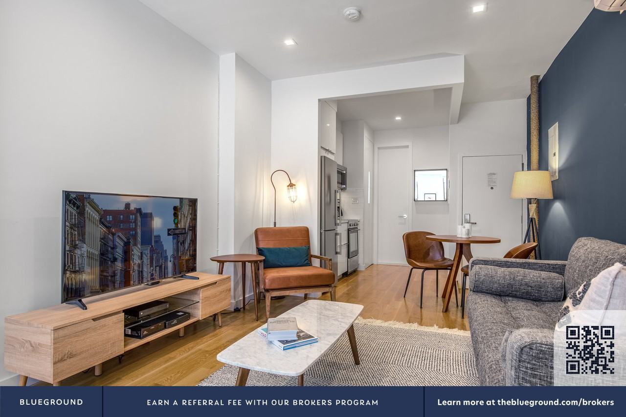 137 Thompson St #313 - Photo 4 of 19
