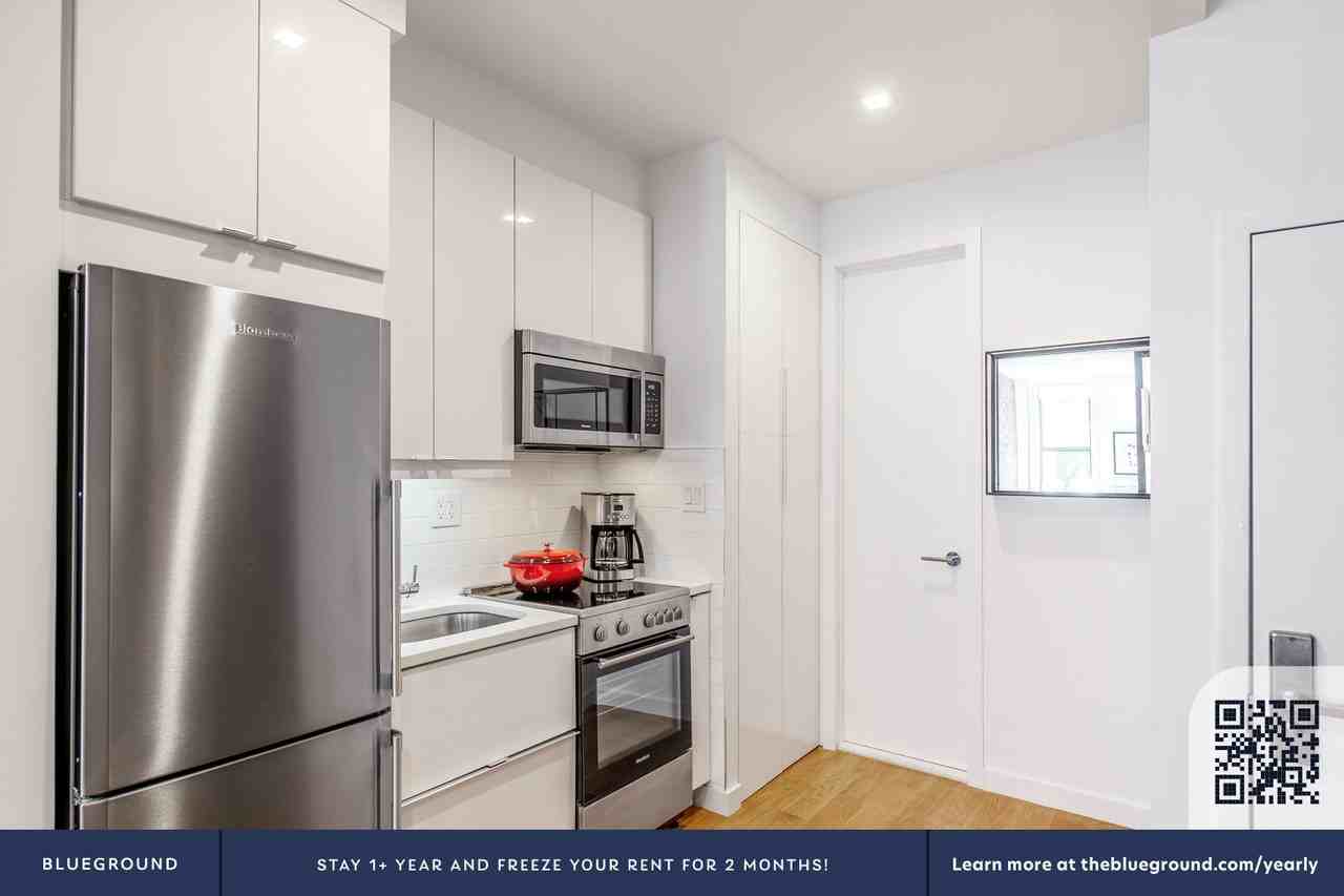 137 Thompson St #313 - Photo 7 of 19