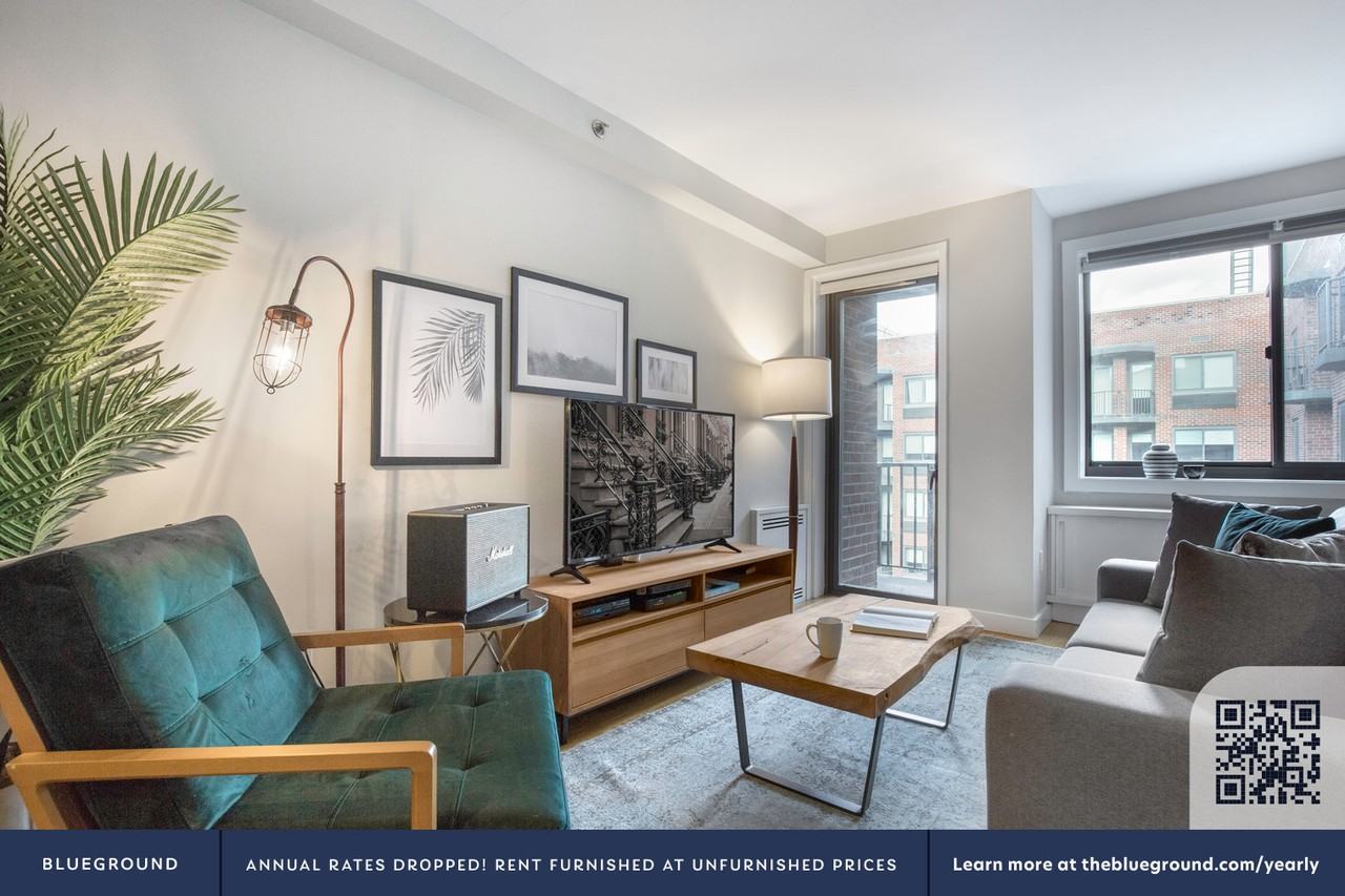 101 West 15th Street - Photo 3 of 50