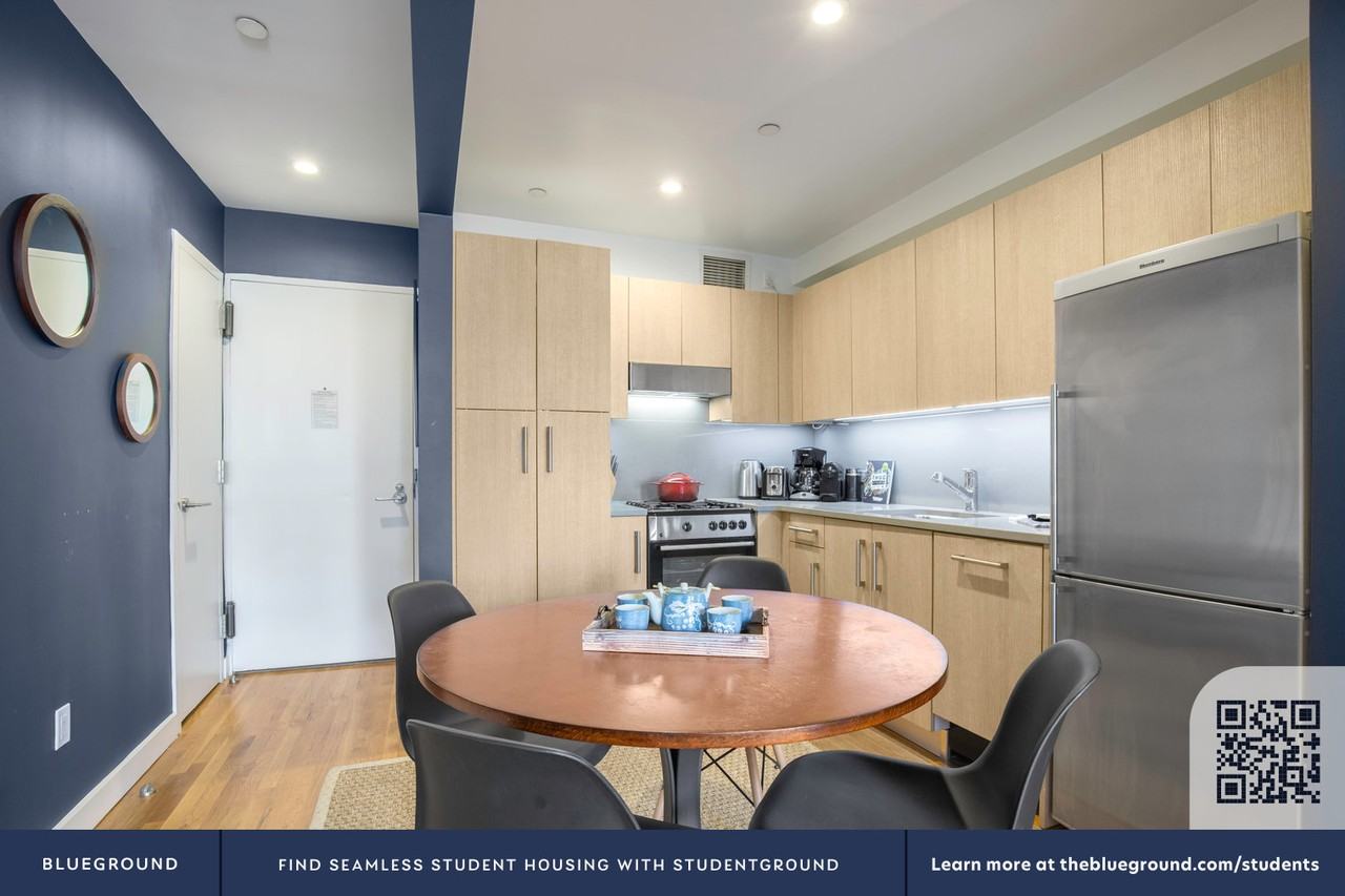 101 West 15th Street - Photo 6 of 50