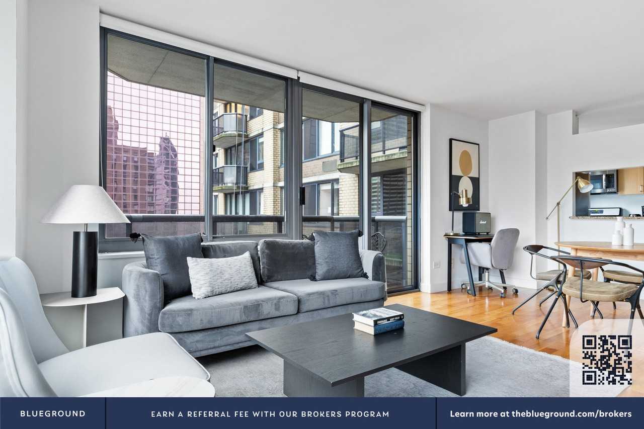 235 West 48th Street - Photo 5 of 30