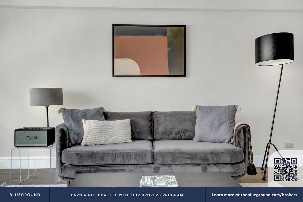 225 East 63rd Street - Photo 4 of 29