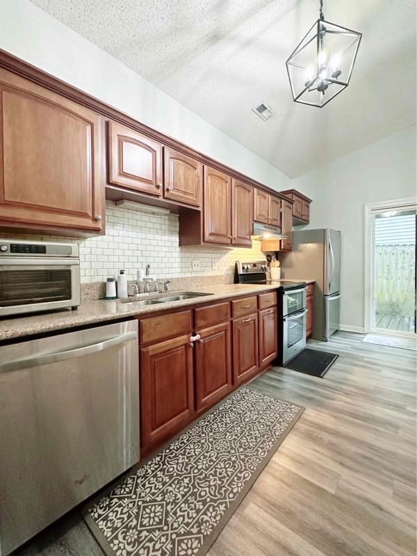 1307 Petrell Dr - Photo 7 of 23