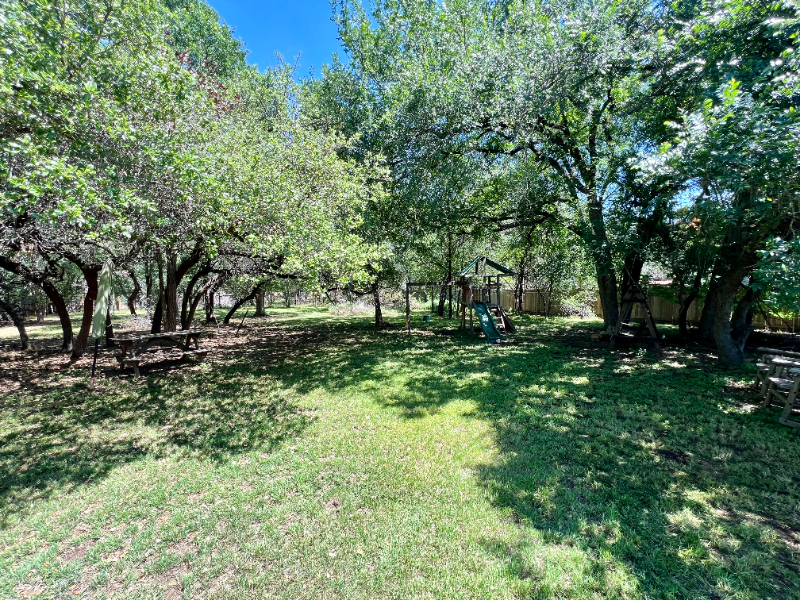 216 Leveritts Loop - Photo 3 of 6