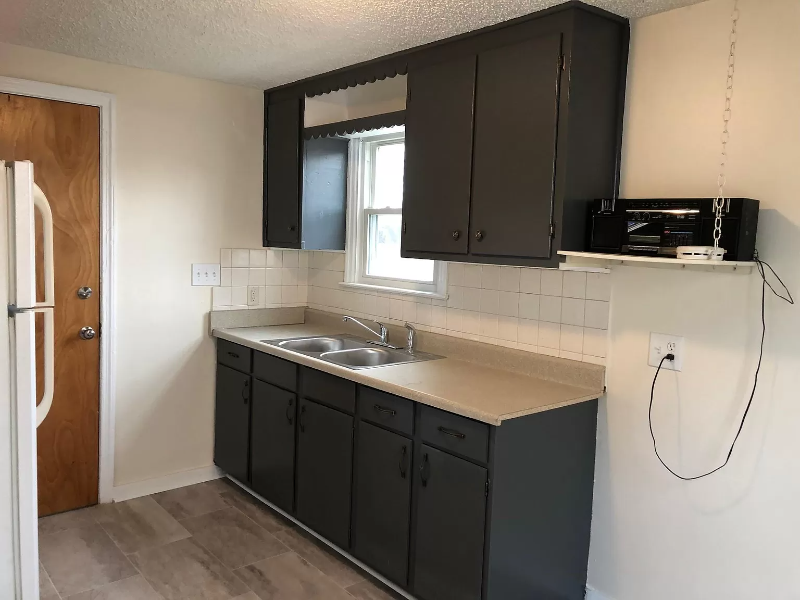 100 Virginia Rd - Photo 2 of 10