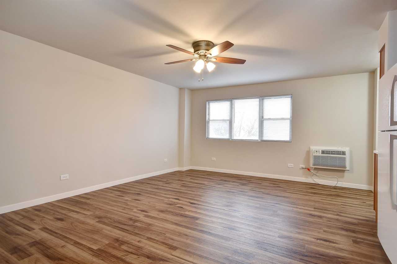 4747 19th Street - Photo 6 of 28