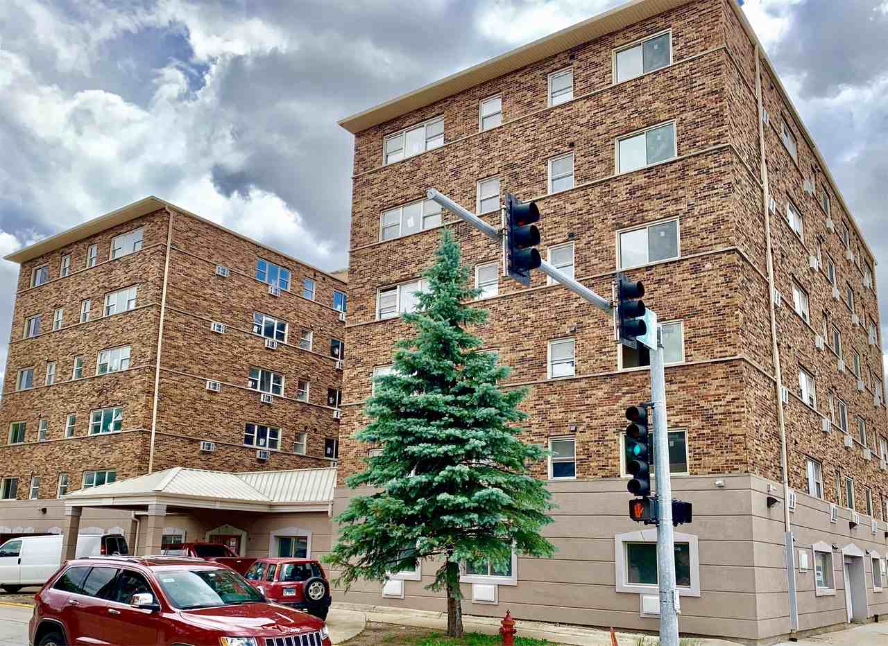 4747 19th Street - Photo 7 of 28