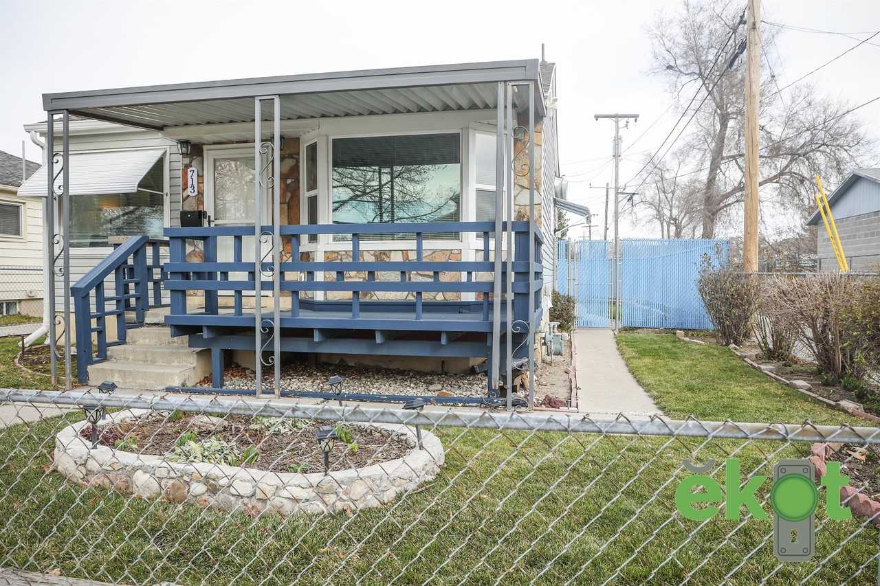 713 Navajo Street - Photo 3 of 39