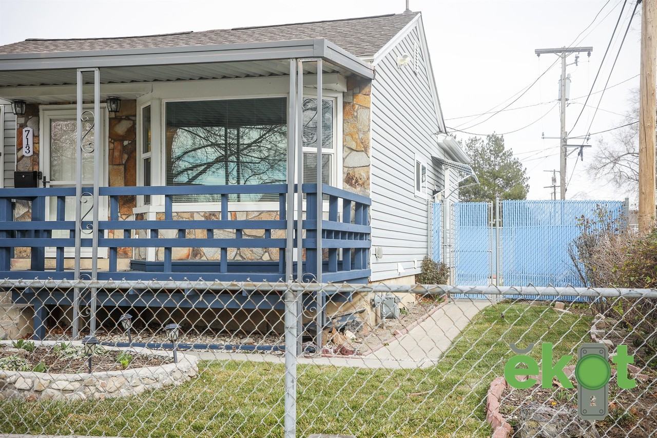 713 Navajo Street - Photo 4 of 39