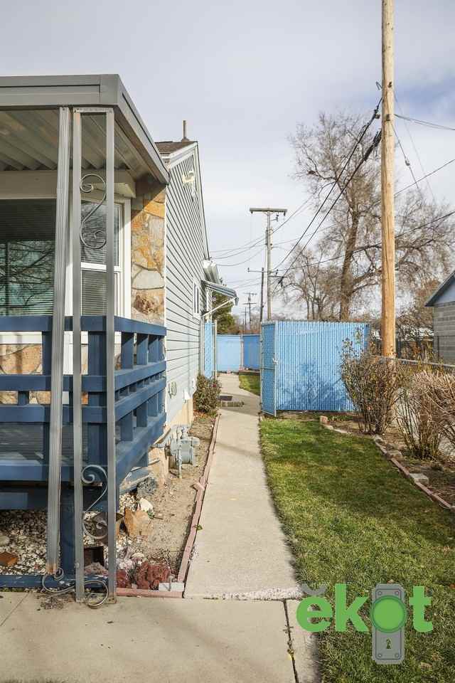 713 Navajo Street - Photo 5 of 39