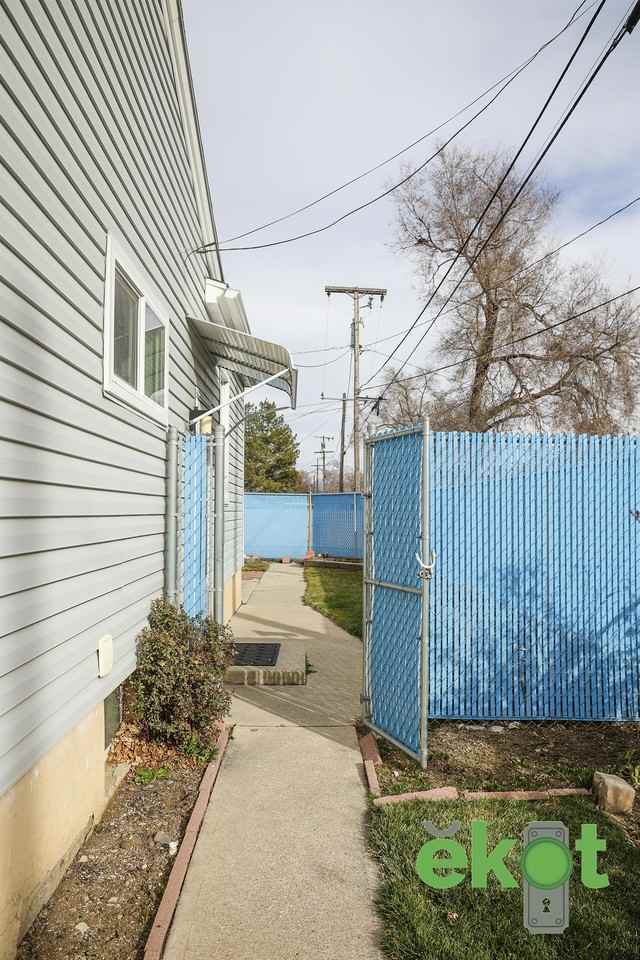 713 Navajo Street - Photo 6 of 39