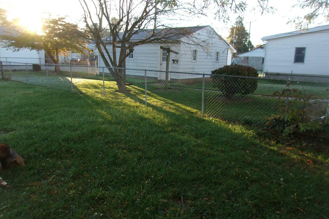 1423 Washington Ave - Photo 3 of 12