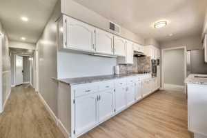 featured image of East 8th Place