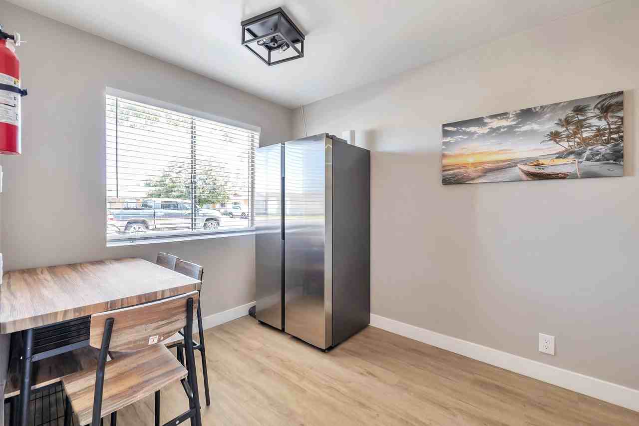 E 8th Pl - Photo 6 of 11