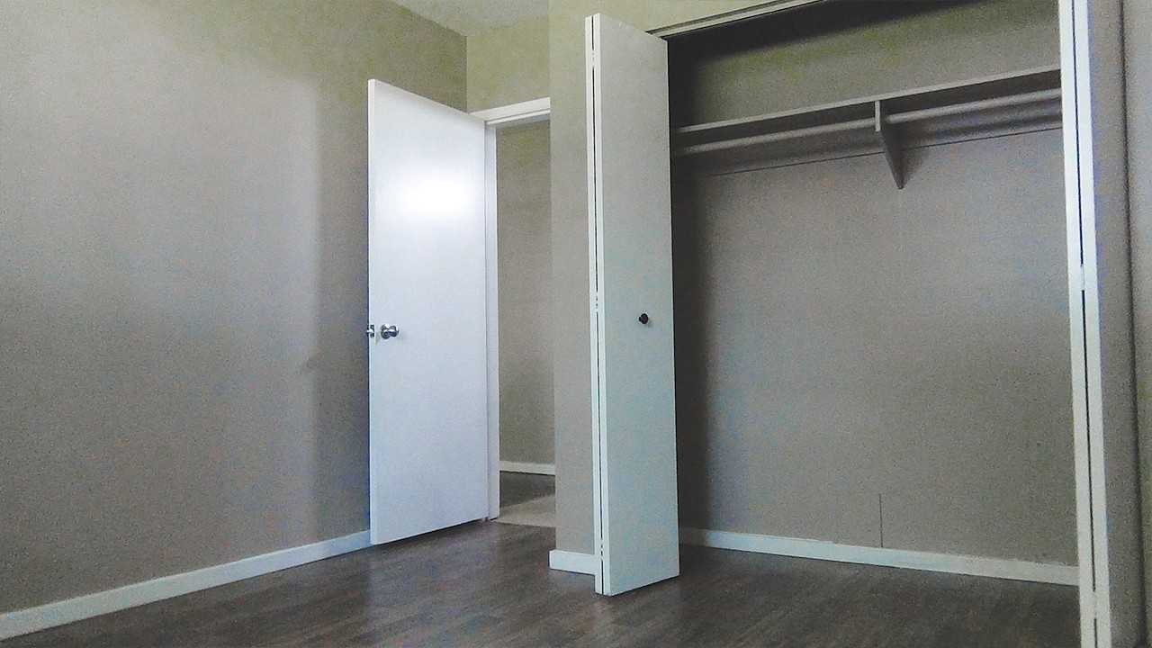 Wellington Apartments - Photo 3 of 7