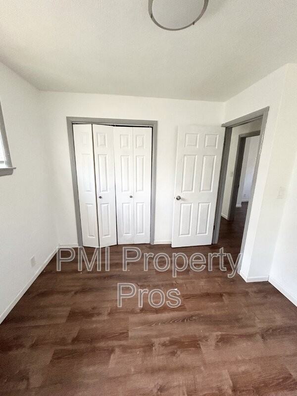 5648 N 61st St - Photo 2 of 7