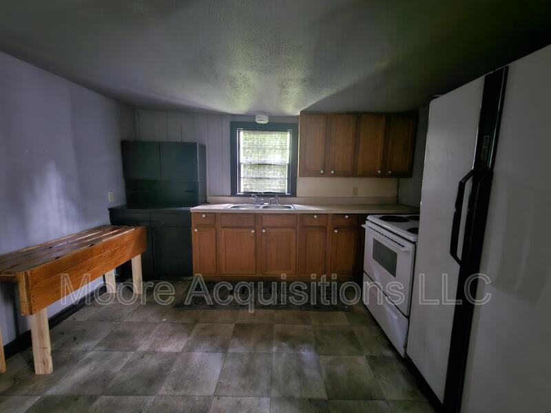 1506 El Paso St - Photo 3 of 19