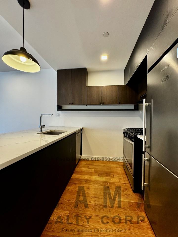 E 19th St #4A - Photo 4 of 22