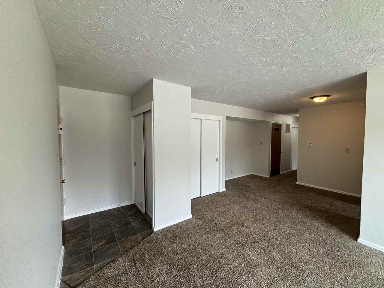 321 W Highland Dr #302 - Photo 4 of 7