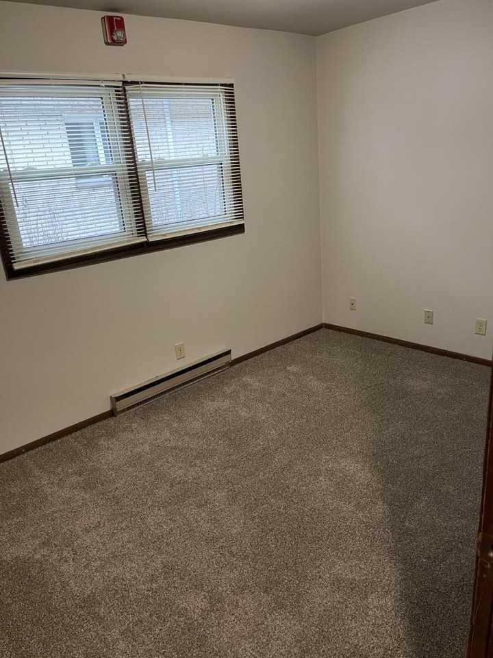 2744 Birch St - Photo 7 of 8